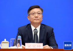 国家能源局：我国风电光伏合计装机达到15.3亿千瓦，历史性超过了火电装机