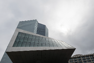 特朗普关税对欧洲经济影响几何？聚焦下周欧盟经济评估报告
